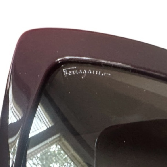 Salvatore Ferragamo SF1060S Grey Marble Butterfly Framed Sunglasses W Case & Box main image 8